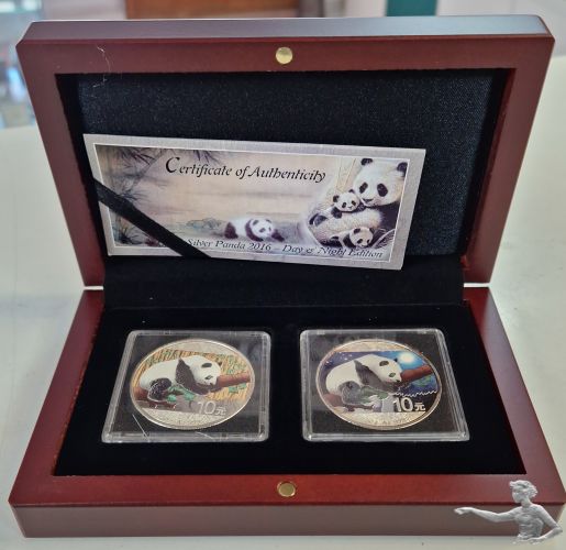 China Panda 2er Set Tag Nacht 2016